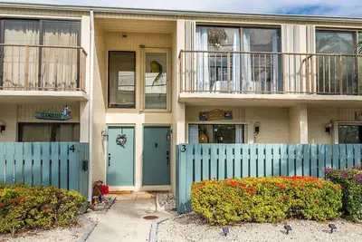 Image de Charming 2 bedroom townhome at Executive Bay Club!