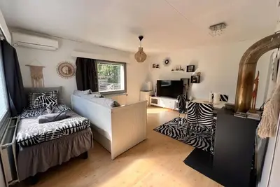 Image de Sunny Nest 1 – Cozy Scandinavian Cottage with Free Parking in Vaasa