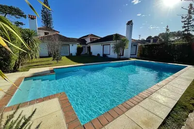 Image de Luxury Vacation Rental/ Luxury Properties for Temporary Rentals