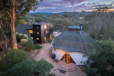 Image de Two Epic Houses in Wine Country!