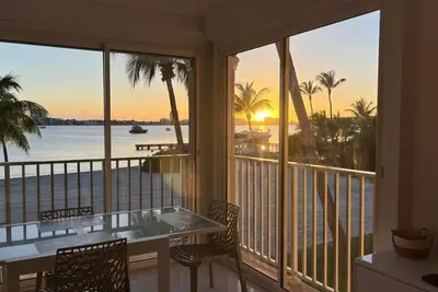 Image de En bord de la lagon, superbe appartement 1ch 4p