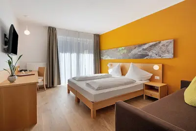 Image de Chambre 'Kreativ Hotel Schweigl Dz 104' avec vue montagne, piscine partagée et Wi-Fi