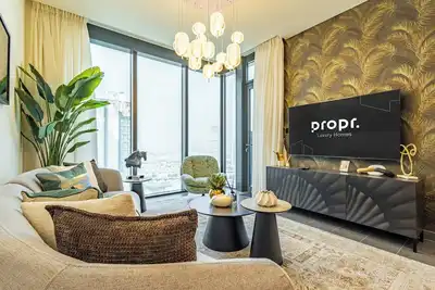 Image de Modern 2br + Office | Burj View | The Crest Sobha