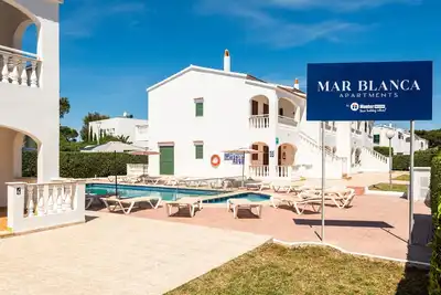 Image de Appartement à 100 m de la mer, 2 chambres, terrasse et piscine commune