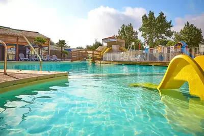 Image de Mobil-home | Comfort | 2 Ch. | 4 pers. | Terrasse surélevée