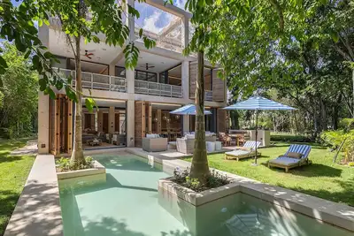 Image de Palm Villa: Spacious 5-bedroom villa in charming Corasol, Playa del Carmen