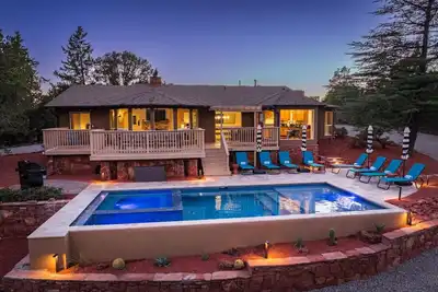 Image de Sedona`s #1 Pool, 5 Bedrms, Views, Life-size Games