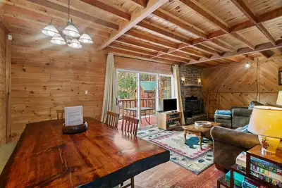 Image de Secluded Johnsburg Retreat w/ Hot Tub & Fire Pit