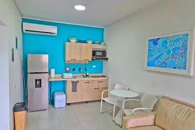 Image de Ocean Breeze Apt #2 - 1br 2Beds with pool