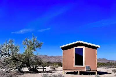 Image de New Build 4 person Bunkhouse 5 acres \nPrickly Pear Cabin near Big Bend Np & Sp