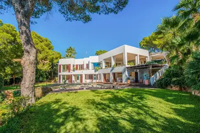 Image de Belle maison à Portopetro avec piscine privée, utilisable à l'intérieur ou.