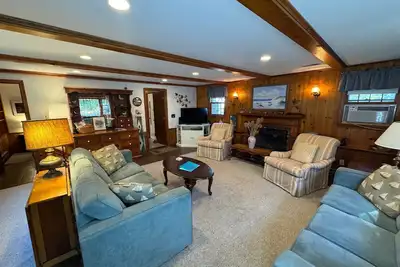 Image de Charming 3br Brewster Cottage—½ mi to Beach & Walk to Main Street!