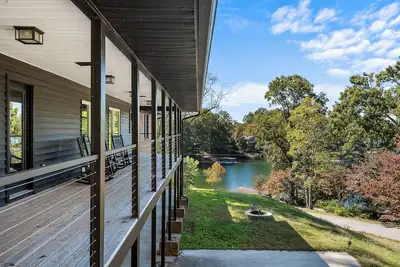 Image de Sunset Ridge on Lake Keowee!