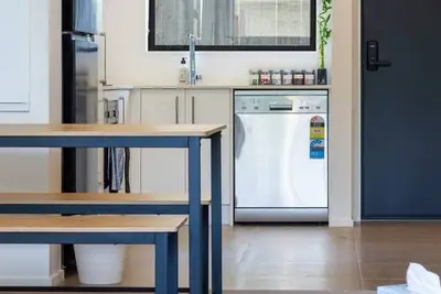 Image de Budget-Friendly 2 Br Home | Walk to City & Stadium