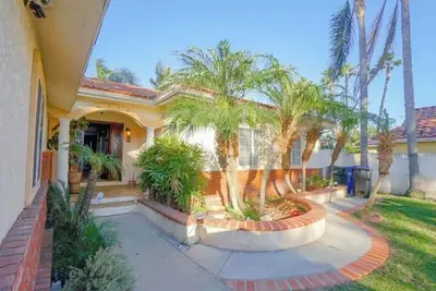 Image de Charming 3 bedroom pool home in Downey