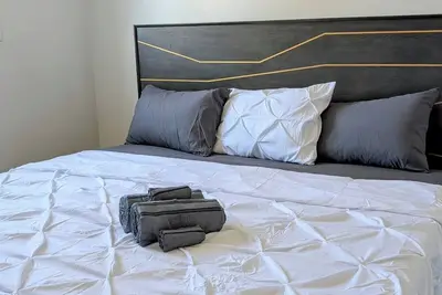 Image de 3 Bedrooms/1 Bathroom in St. Boniface with Free parking