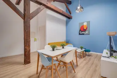 Image de Bel apt rénové confortable 2 chambres