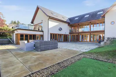 Image de 6 chambres à coucher à Llandevaud