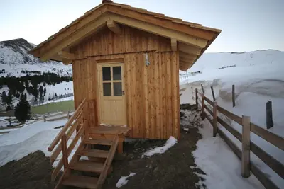 Image de Deux chalets luxe ski-in/ski-out avec sauna