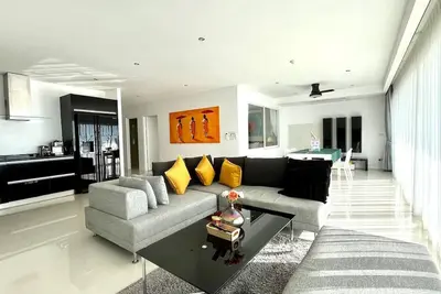 Image de A26 - Appartement 2 chambres, vue imprenable sur la mer, plage de Karon