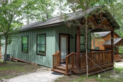 Image de Colorful Cabin Fully Equipped with River Views in Livingston, Texas