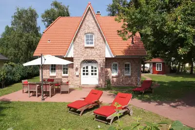 Image de House in a great location with garden, sauna and fireplace - Haus Eichenwald
