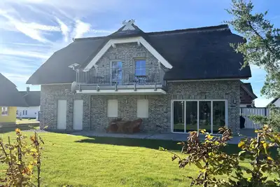 Image de Apartment with balcony & water view - fully equipped for 2 persons