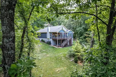 Image de Impressive Cabin with Great Surroundings in Chattanooga, Tennessee