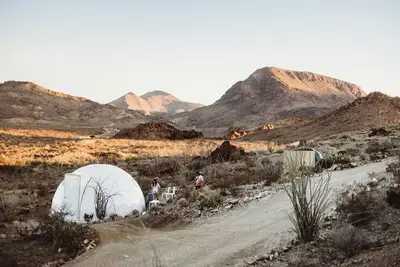 Image de Unique Dome with Great Desert Views in Terlingua, Texas