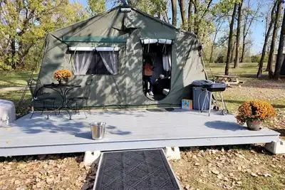 Image de Comfortable, Pet Friendly Glamping Tent near Lake Charleston in Ashmore, Illinois