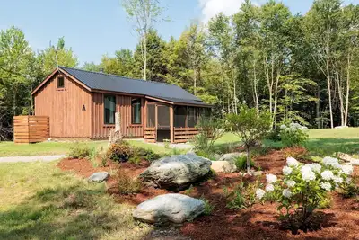 Image de Cozy Chic Cottage with Covered Porch in Vermont
