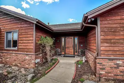 Image de Unique Vacation Rental with Panoramic Mountain Views and Fantastic Backyard Patio in Flagstaff, Arizona