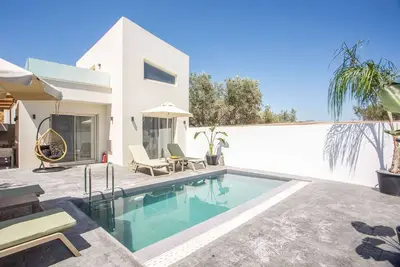 Image de Aithria Villa - a wondeful 2 bedroom villa close to the beach.