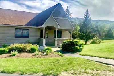 Image de Cozy Mount Washington Cabin Ideal for Glamping in New Hampshire