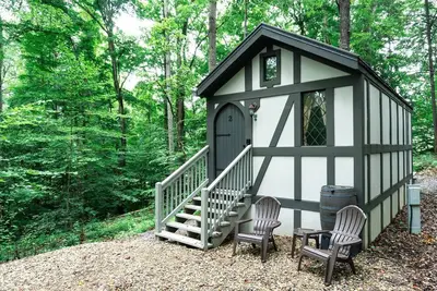 Image de Tiny Home Cottage Near the Smokies #2 Lotte in Sevierville, Tn