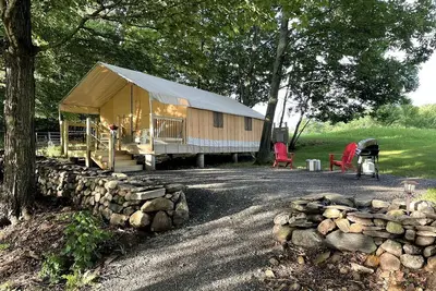 Image de Gorgeous Tent Rental for Vermont Getaways in Nature