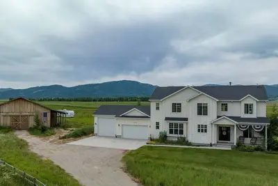Image de Spacious Farmhouse Retreat with Teton Views and Outdoor Games Near National Parks in Tetonia, Idaho