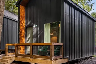 Image de Get Back to Nature in this Modern, Pet-Friendly Cabin Rental near Gatlinburg, Tn