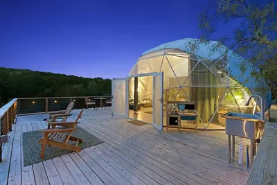 Image de Luxury Glamping Retreat in Texas, Dome Rental for Perfect Nature Escapes