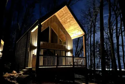 Image de Secluded Cottage Nestle in the Woods in Sevierville, Tennessee