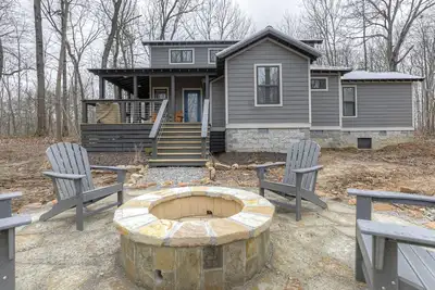 Image de Embrace Nature in this Cozy Cabin with Fire Pit in Monteagle, Tennessee