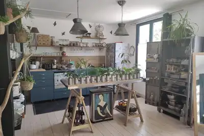 Image de Une maison de charme à 5 km de Paris, pouvant accueillir jusqu'à huit voyageurs