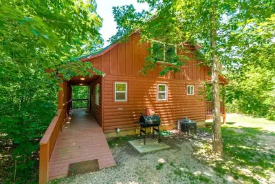Image de Relaxing Cabin with Barbecue and Hot-tub in Cleveland, Georgia
