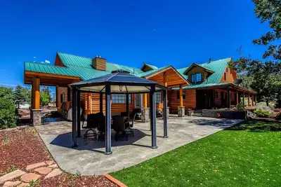 Image de Amazing Spacious Log Cabin for Lage Family Groups with Incredible Backyard and Fantastic Views in Williams, Arizona