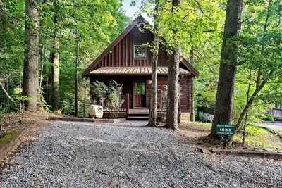 Image de Charming Wooden Cabin with Hot-tub in Sevierville, Tennessee