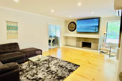 Image de Lakeside Haven – Park the Boat, Relax & Unwind