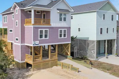 Image de Soundside Home in Avon with Hot Tub and Water Views