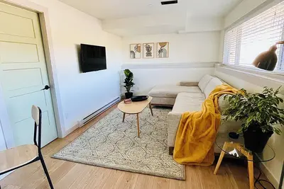 Image de Cozy 2 Bedroom Suite Near Downtown Kelowna
