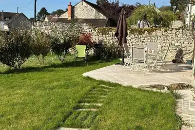 Image de Nid douillet au pied de la forêt, rétro-chic