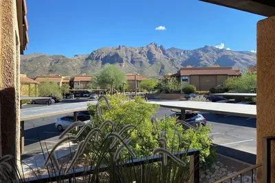 Image de Balcony Oasis •Hikes •Hot Tub •Pool •Tennis •Gym